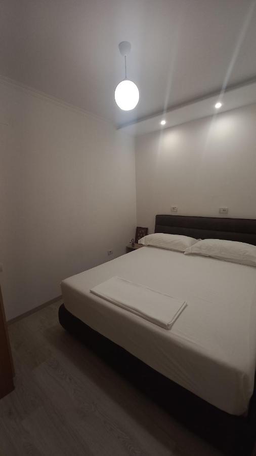 Flowers Guesthouse تيرانا المظهر الخارجي الصورة
