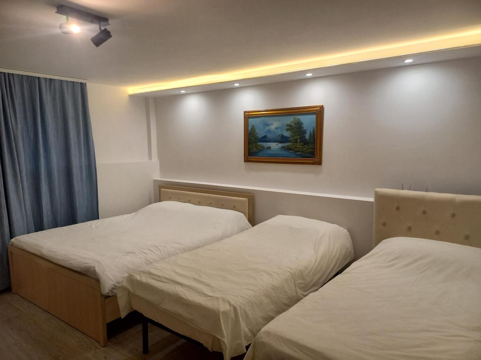 Flowers Guesthouse تيرانا المظهر الخارجي الصورة
