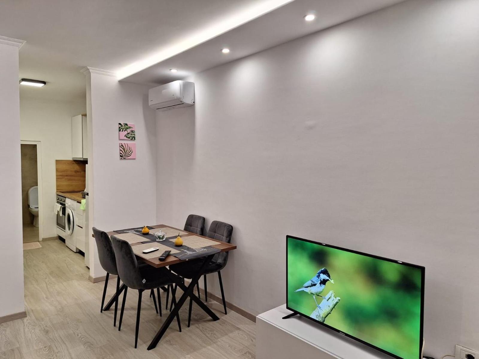 Flowers Guesthouse تيرانا المظهر الخارجي الصورة