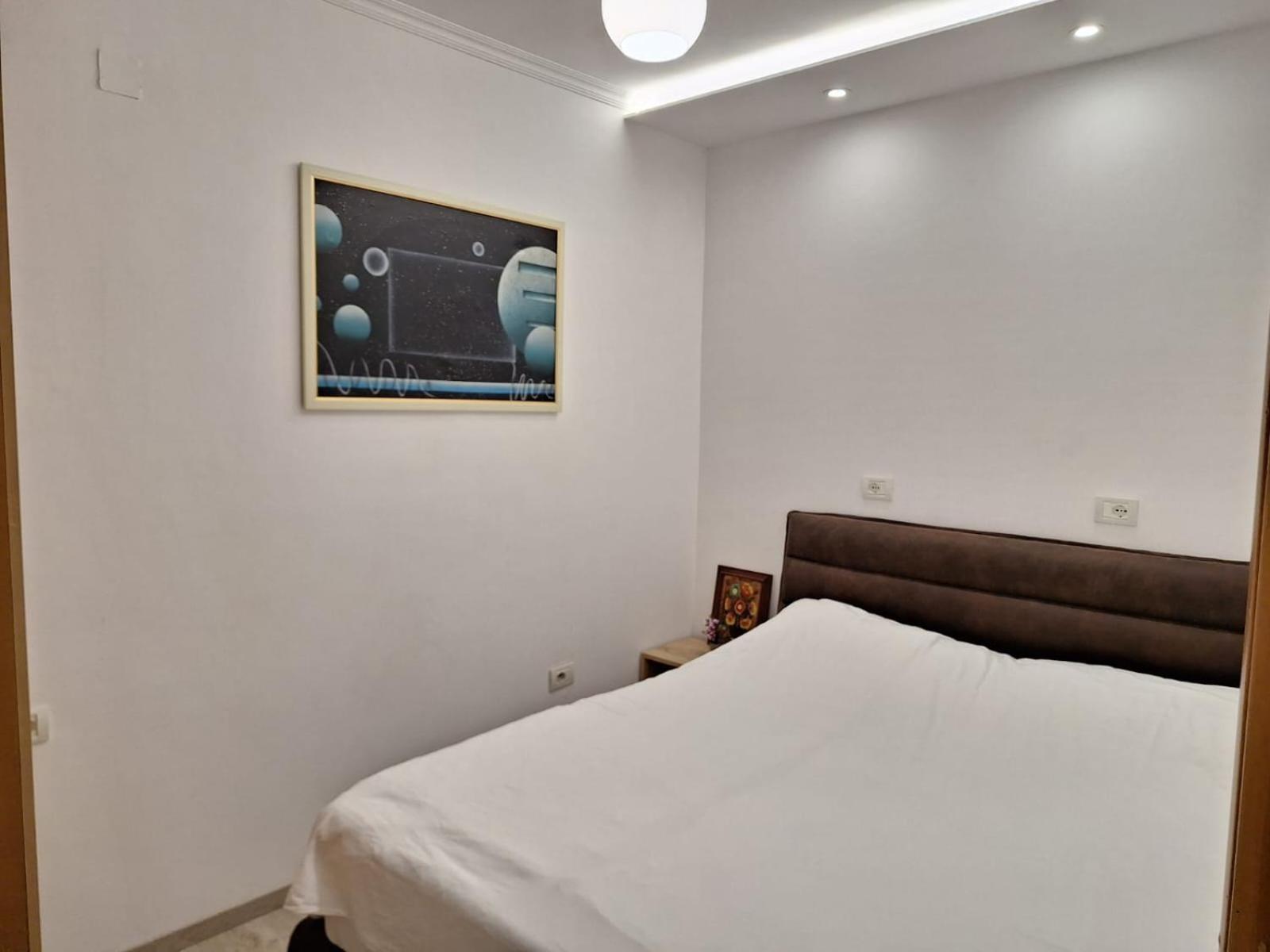 Flowers Guesthouse تيرانا المظهر الخارجي الصورة