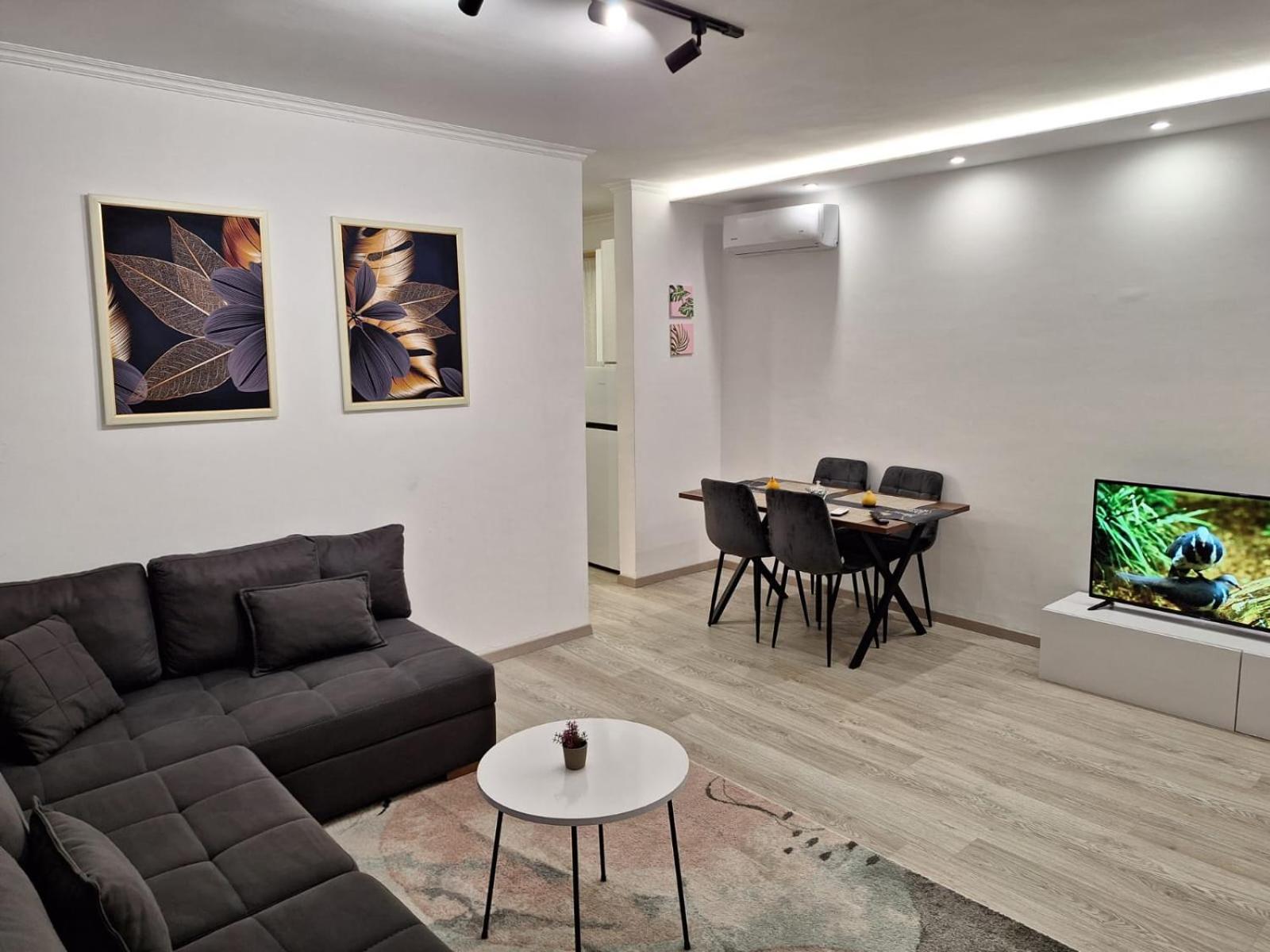 Flowers Guesthouse تيرانا المظهر الخارجي الصورة