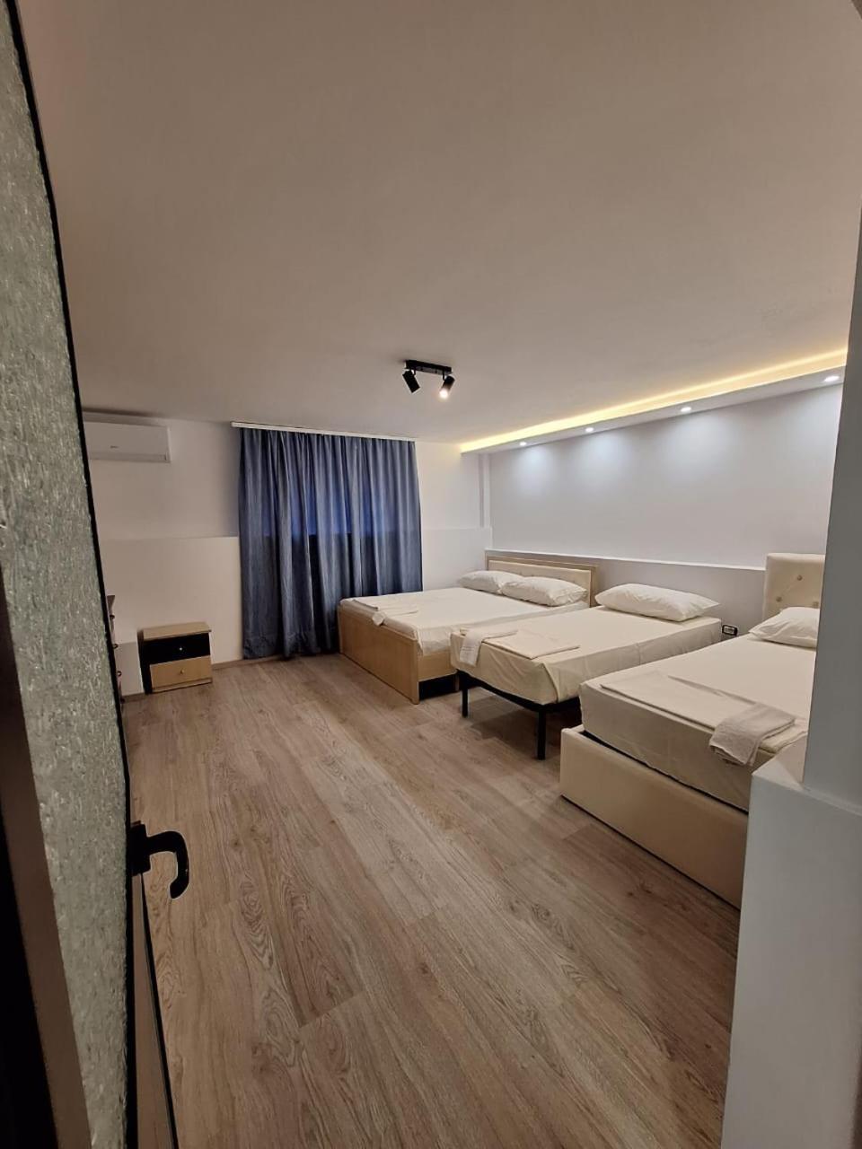 Flowers Guesthouse تيرانا المظهر الخارجي الصورة